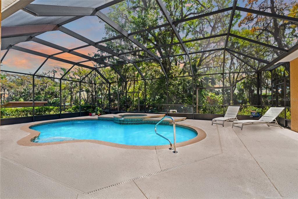 2305 HONTOON ROAD photo 3