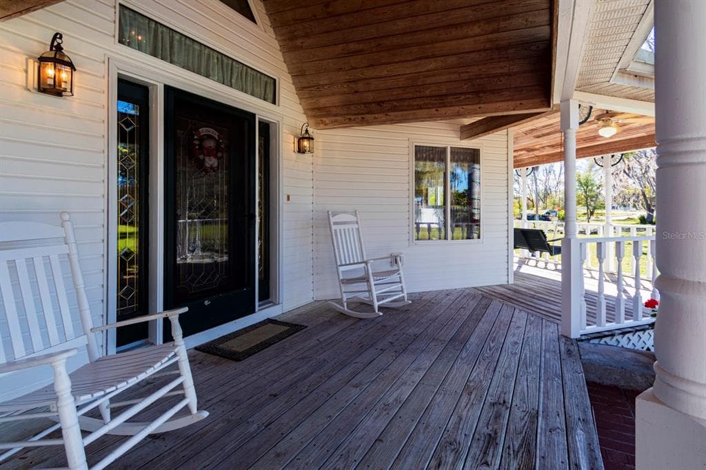 9215 RIDGE ROAD photo 2