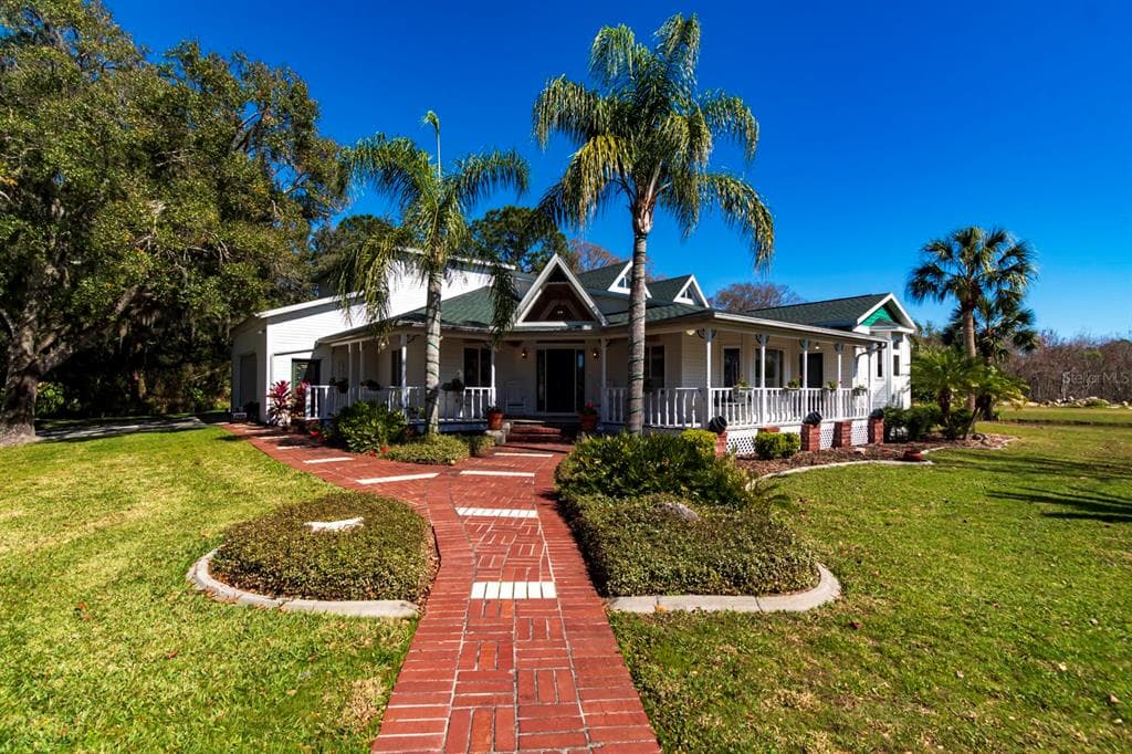 9215 RIDGE ROAD photo 1
