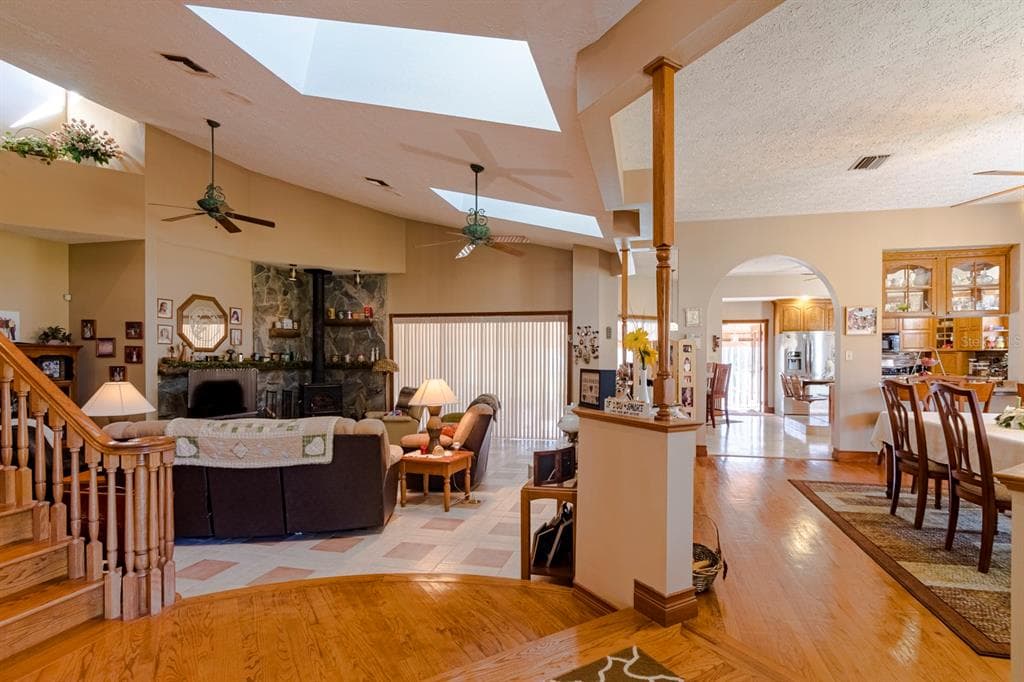 9215 RIDGE ROAD photo 18