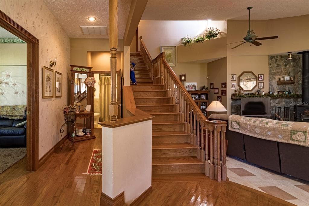 9215 RIDGE ROAD photo 19