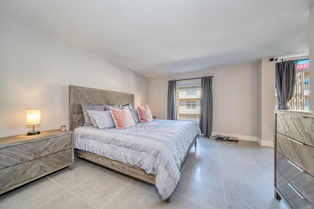 105 ISLAND WAY 132 photo 16