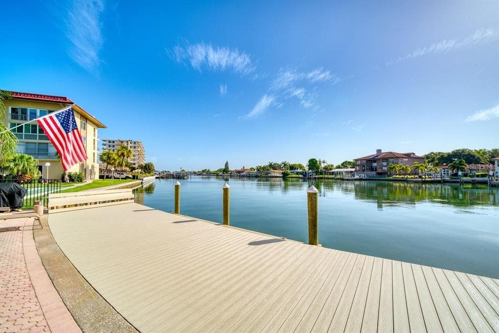 105 ISLAND WAY 132 photo 22