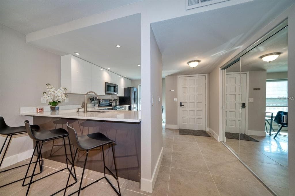 105 ISLAND WAY 132 photo 5