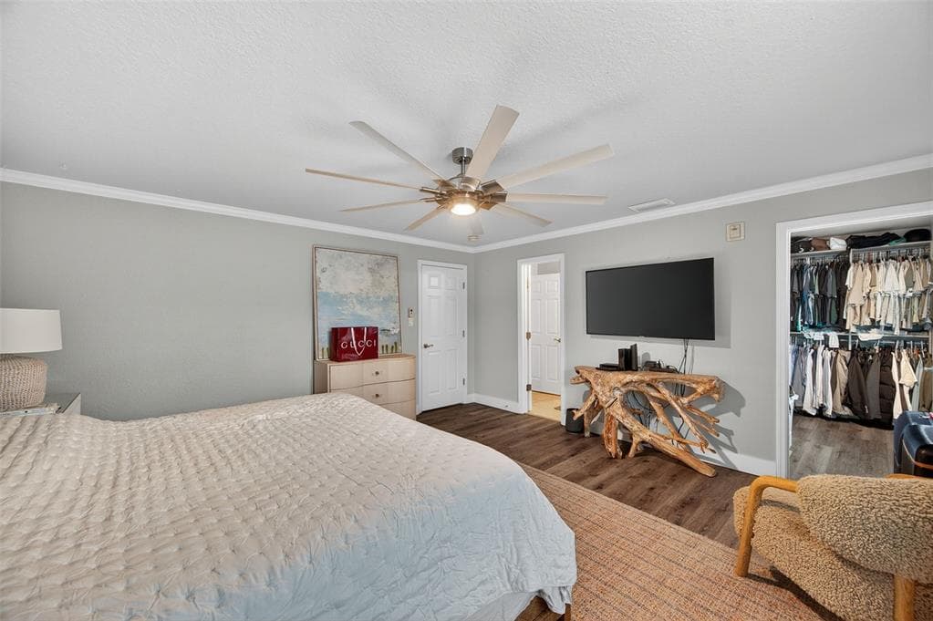 4924 BEACH DRIVE SE F photo 6