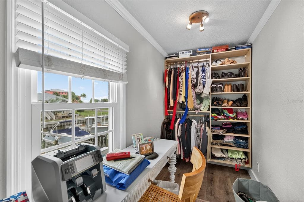 4924 BEACH DRIVE SE F photo 17