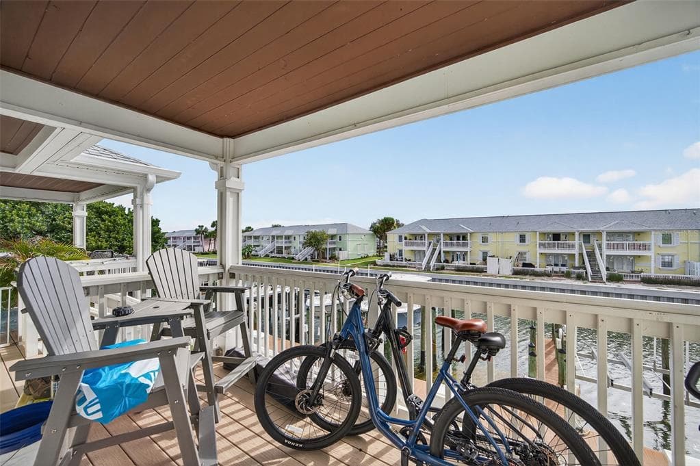4924 BEACH DRIVE SE F photo 25