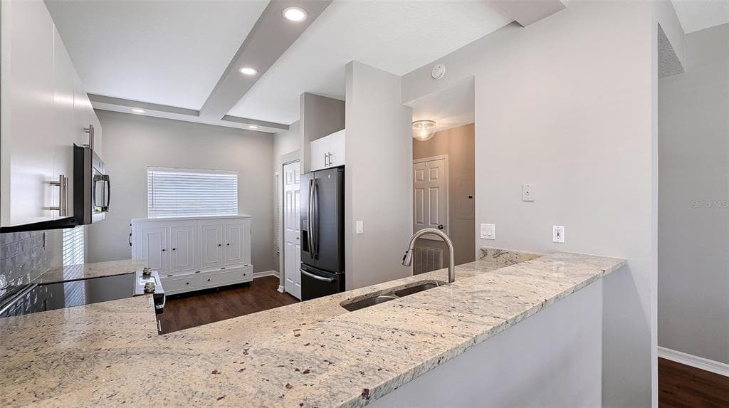 4207 CADDIE DRIVE E 104 photo 22