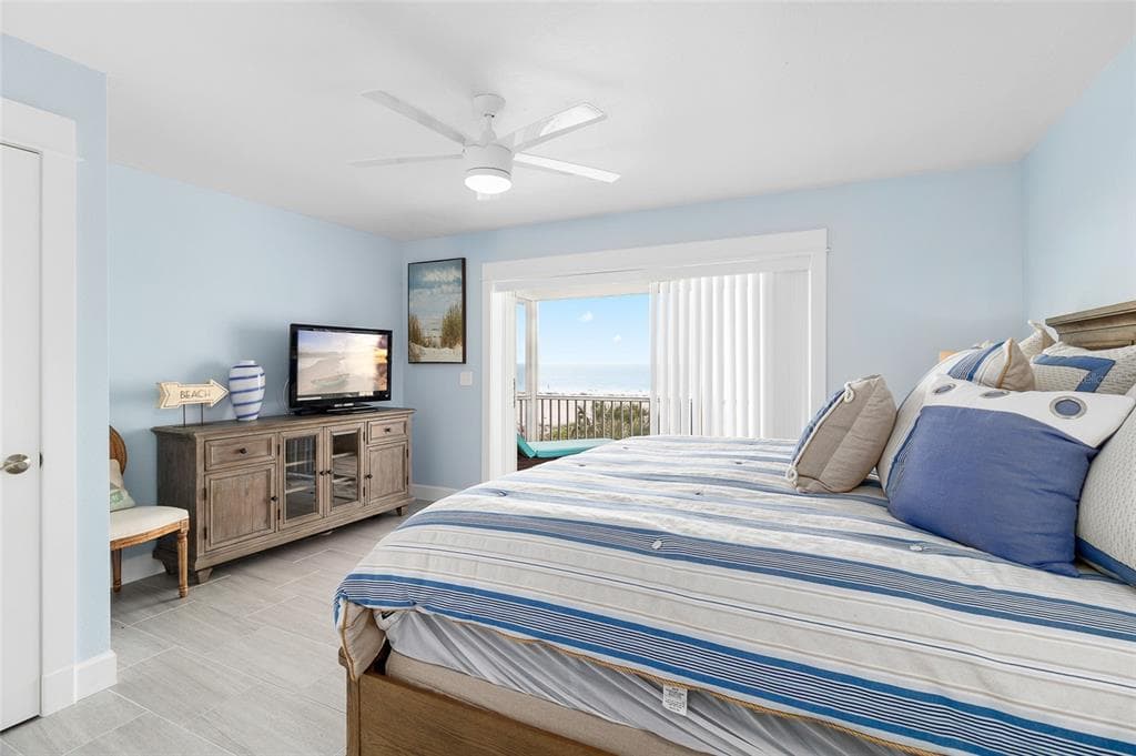 460 GULF BOULEVARD 4 photo 16