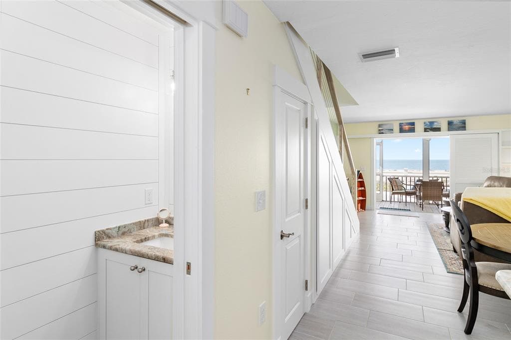 460 GULF BOULEVARD 4 photo 7