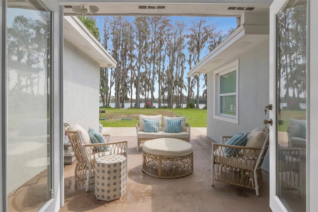 19207 CROOKED LANE 3