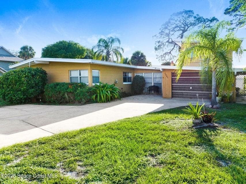 2885 S TROPICAL TRAIL photo 19