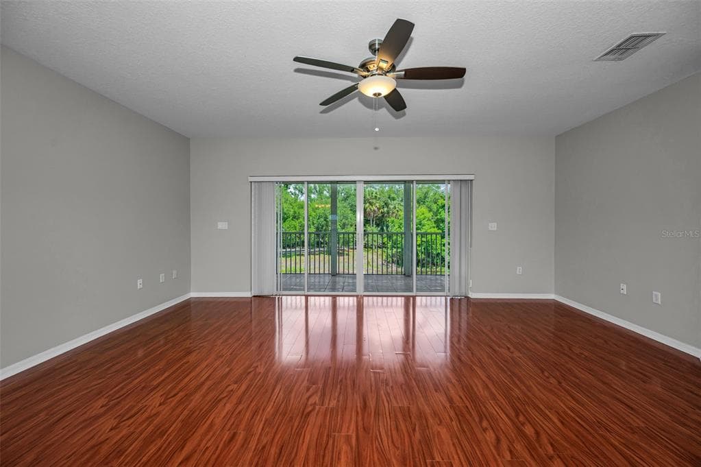 1400 WATER VIEW DRIVE W 202 photo 8