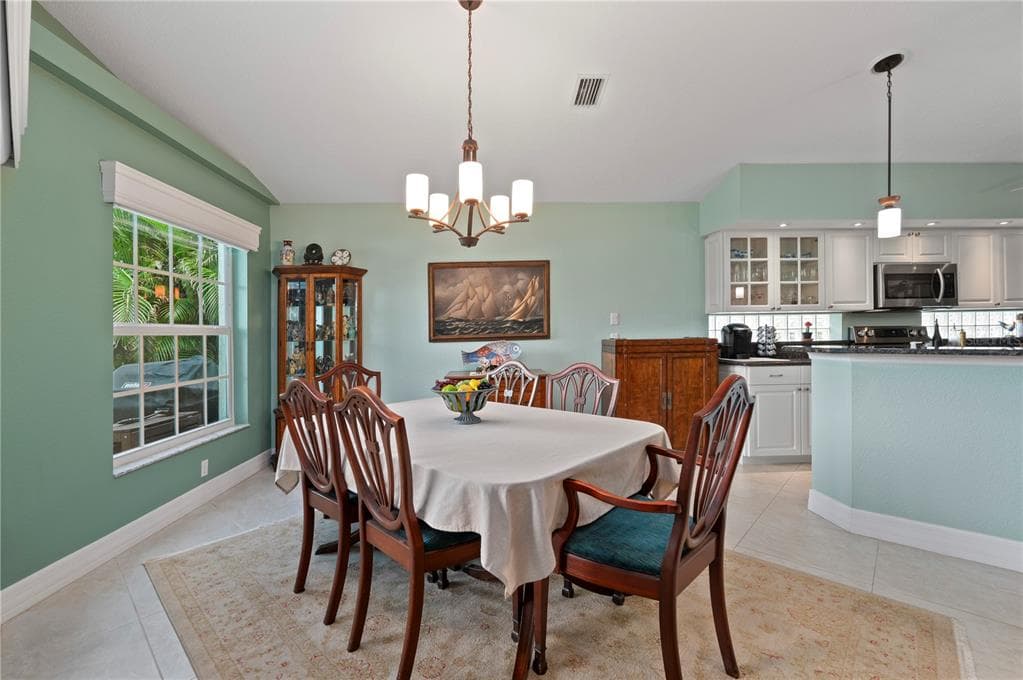 3191 VILLAGE LANE photo 18