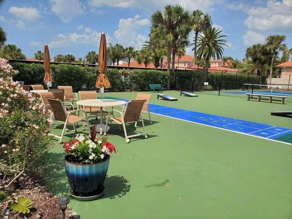 240 SAND KEY ESTATES DRIVE 257 photo 5