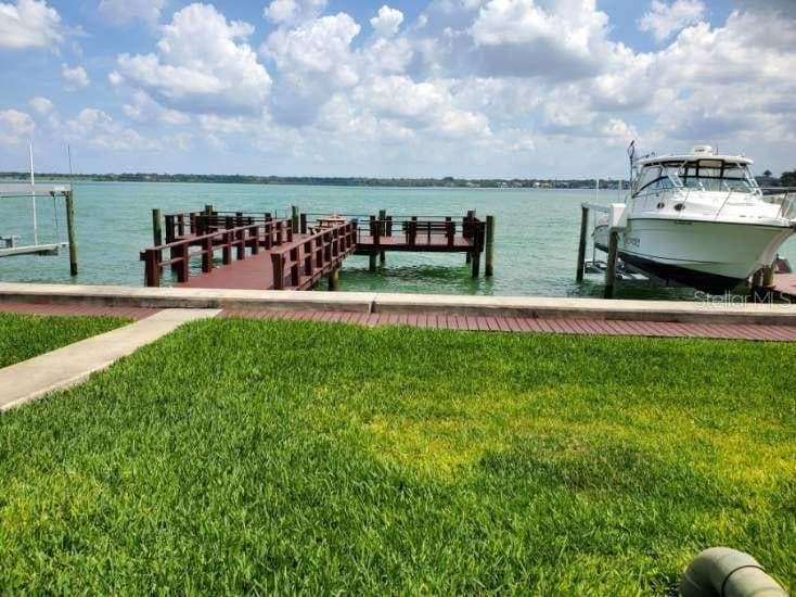240 SAND KEY ESTATES DRIVE 257 photo 11