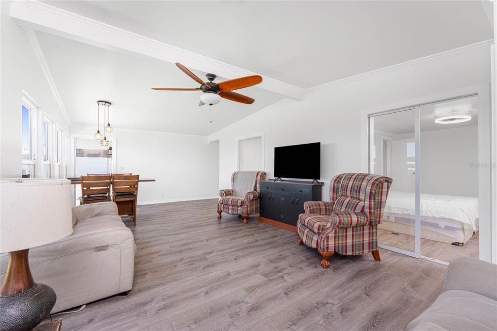 7548 RATAN CIRCLE photo 7