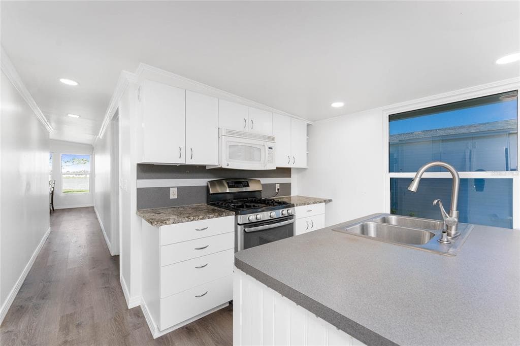 7548 RATAN CIRCLE photo 11