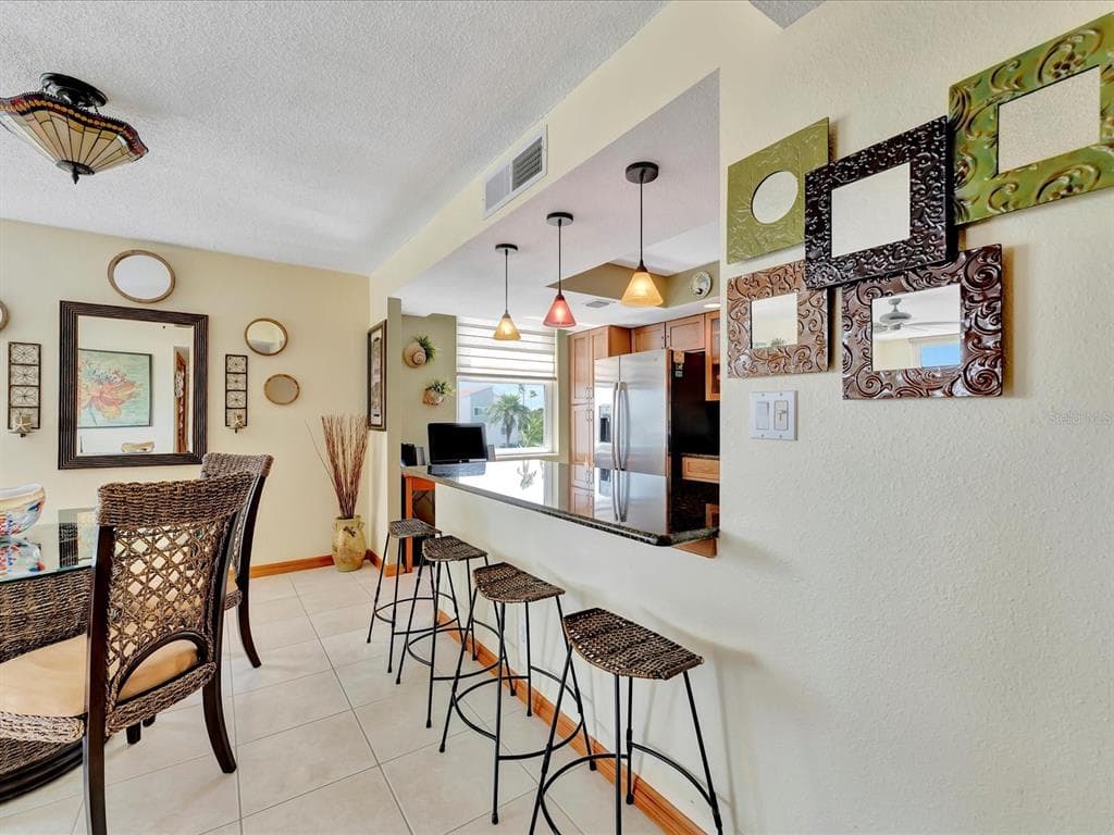 1400 GULF BOULEVARD 204 photo 6
