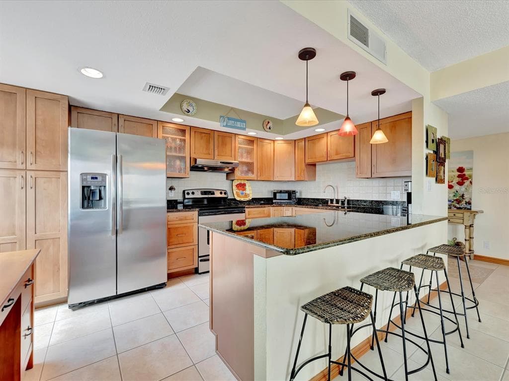 1400 GULF BOULEVARD 204 photo 7