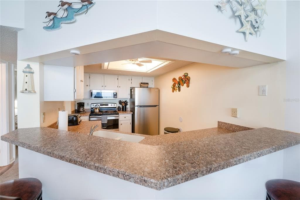 4453 S ATLANTIC AVENUE 604 photo 7