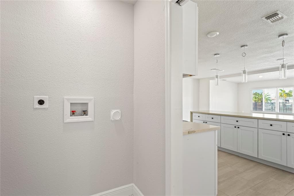 516 CRYSTAL DRIVE photo 21