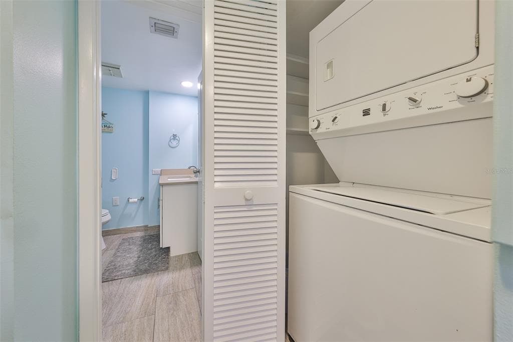 1340 GULF BOULEVARD 11C photo 23