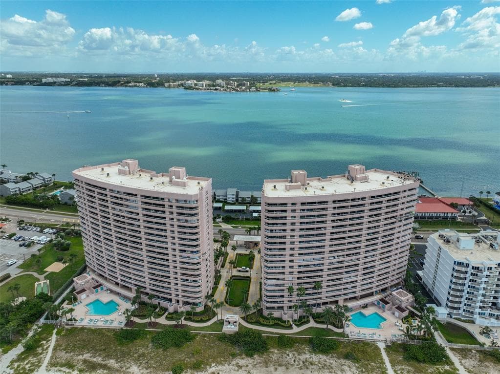 1340 GULF BOULEVARD 11C photo 2