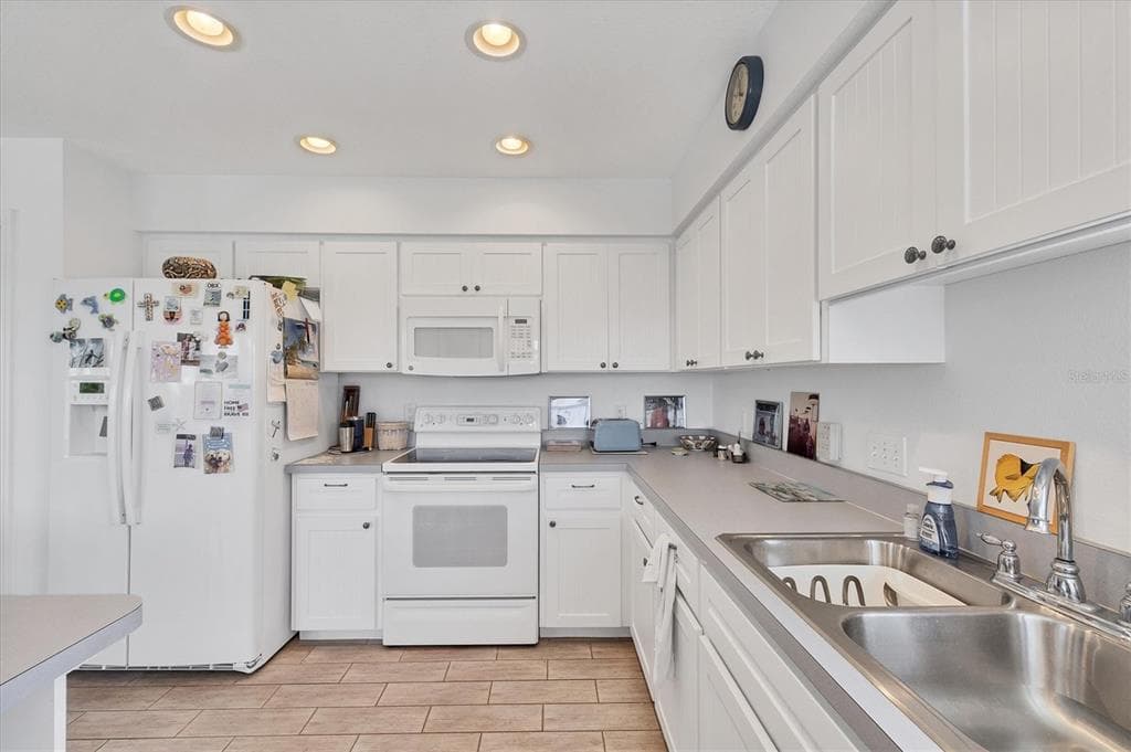 271 BOCILLA DRIVE photo 13