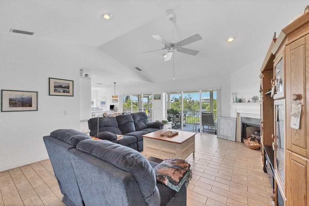 271 BOCILLA DRIVE photo 10