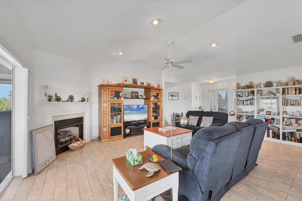 271 BOCILLA DRIVE photo 11