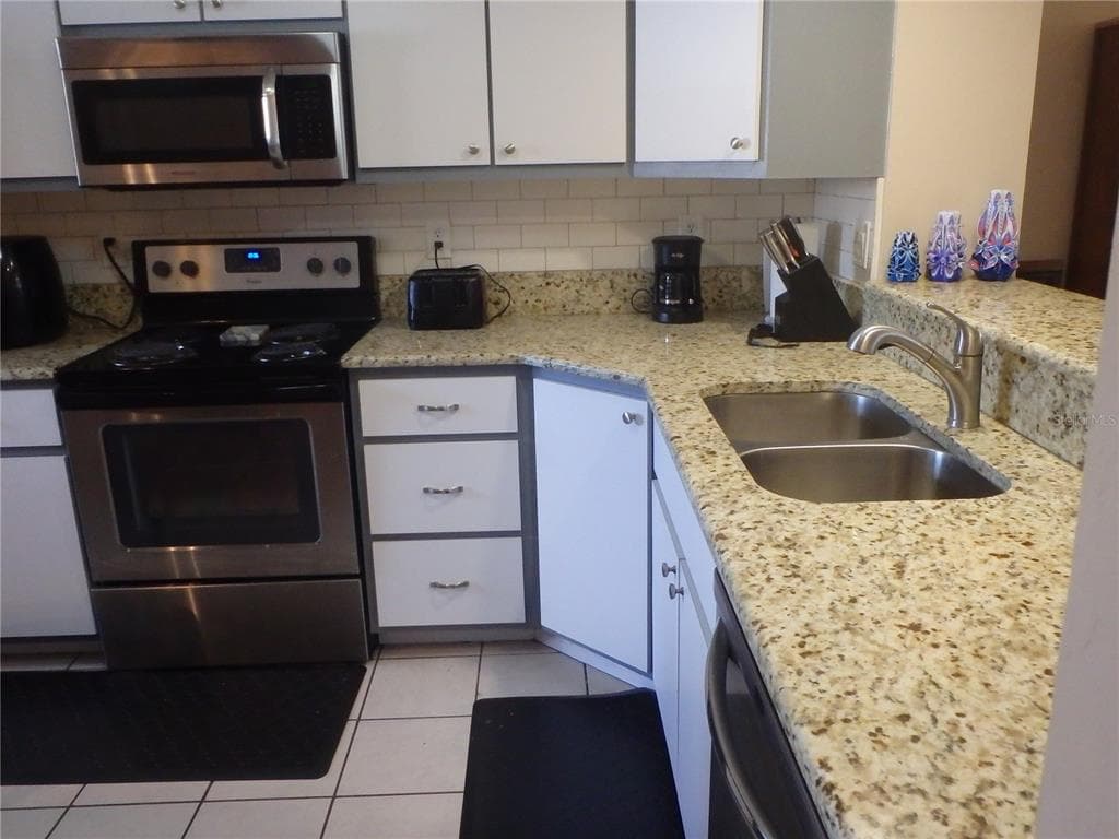 11644 SW EGRET CIRCLE 902 photo 10