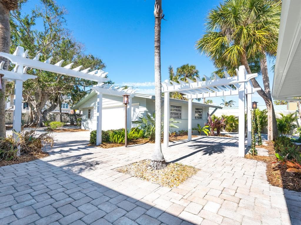 18 N CASEY KEY ROAD photo 3