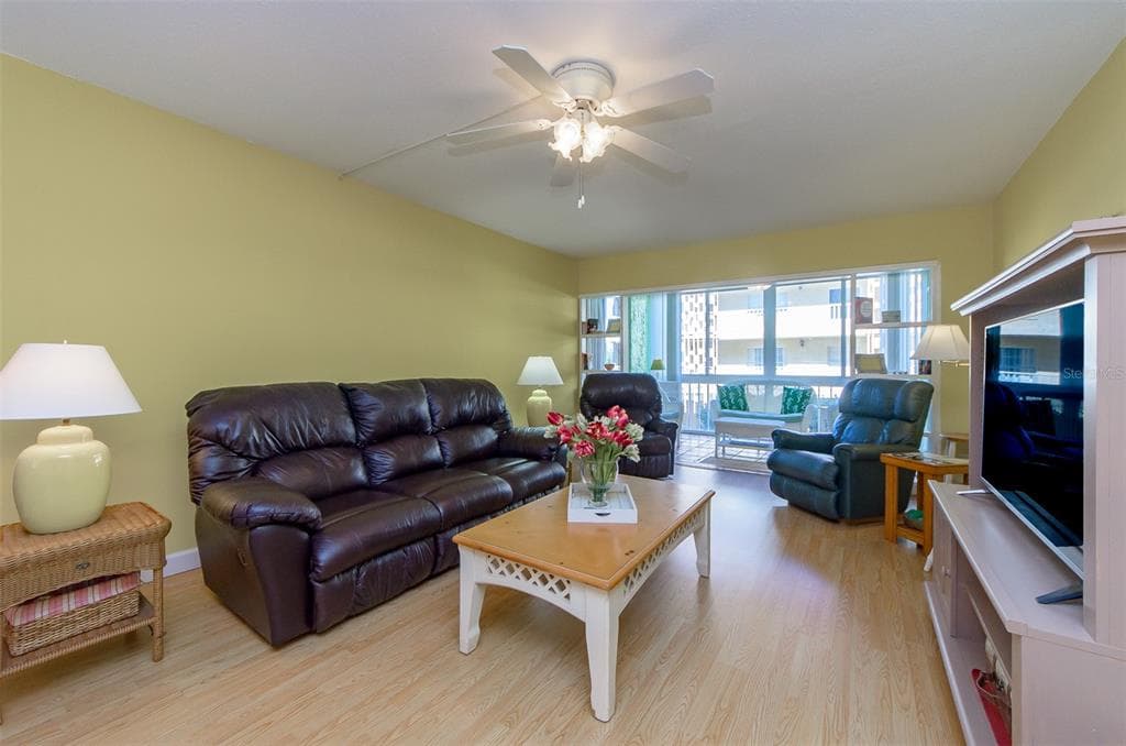 105 ISLAND WAY 121 photo 7