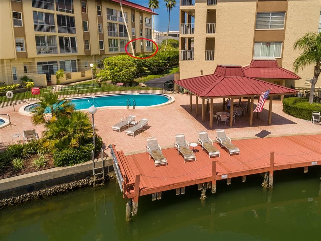 105 ISLAND WAY 121 photo 1