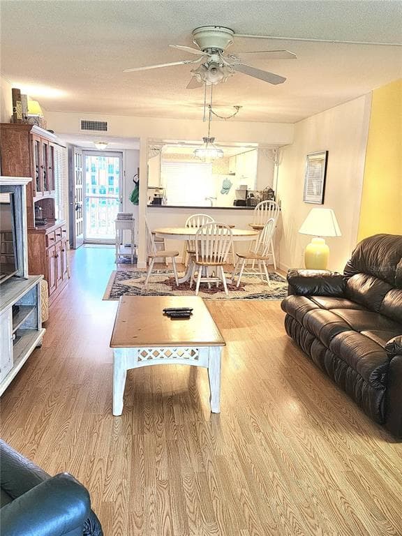 105 ISLAND WAY 121 photo 14