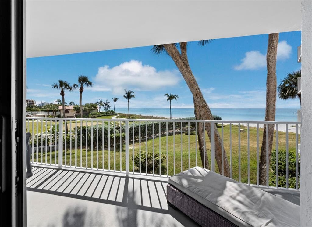 2295 GULF OF MEXICO DRIVE 23S photo 6
