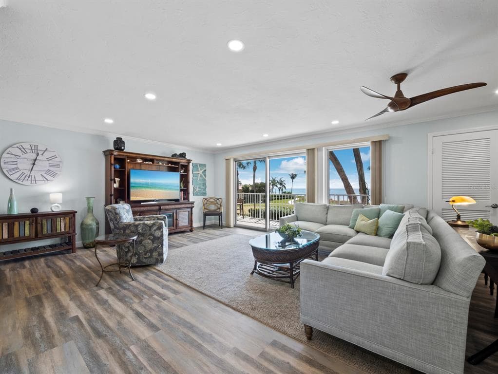 2295 GULF OF MEXICO DRIVE 23S photo 4