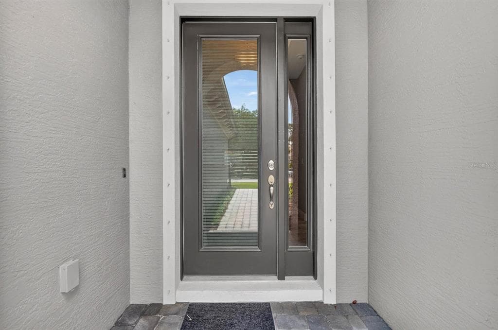 27 S RIVERWALK DRIVE photo 3