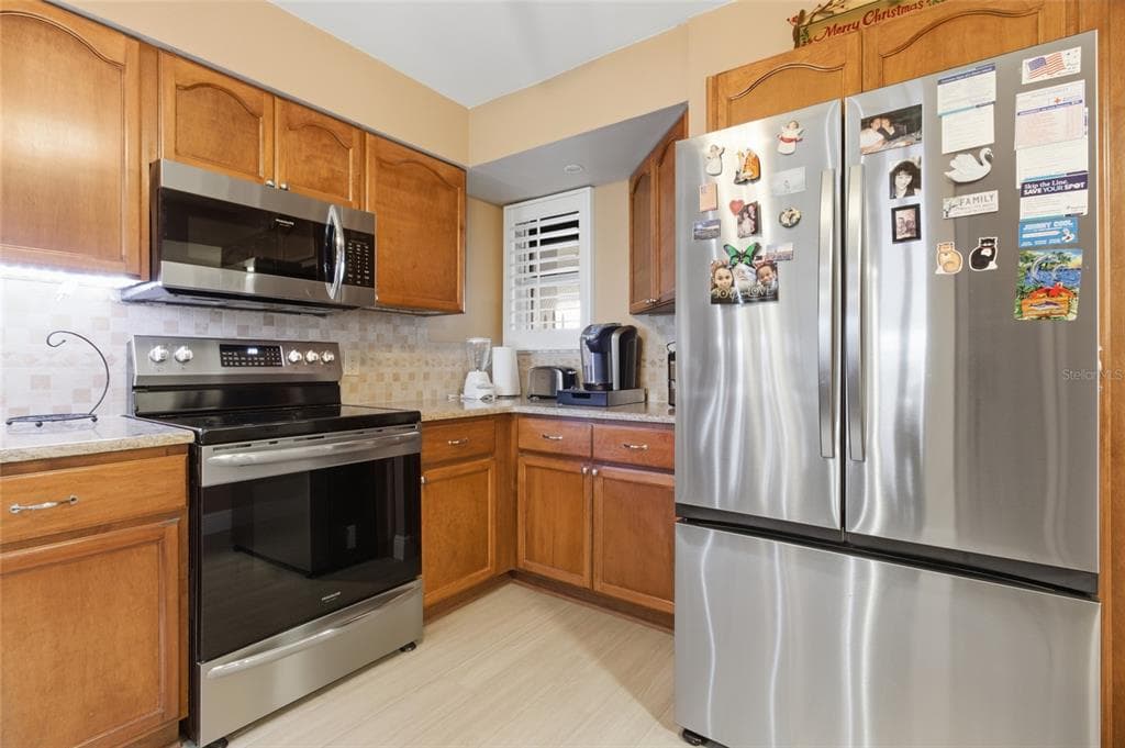 5567 SEA FOREST DRIVE 323 photo 13