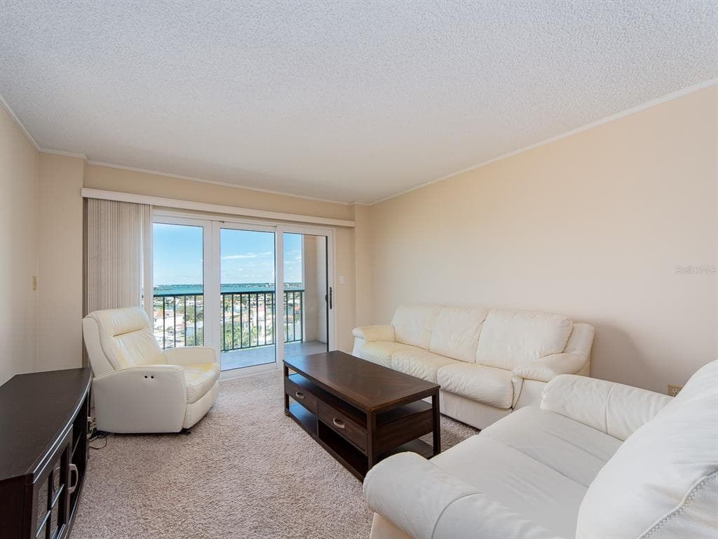 51 ISLAND WAY 1001 photo 13