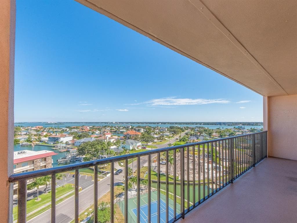 51 ISLAND WAY 1001 photo 17