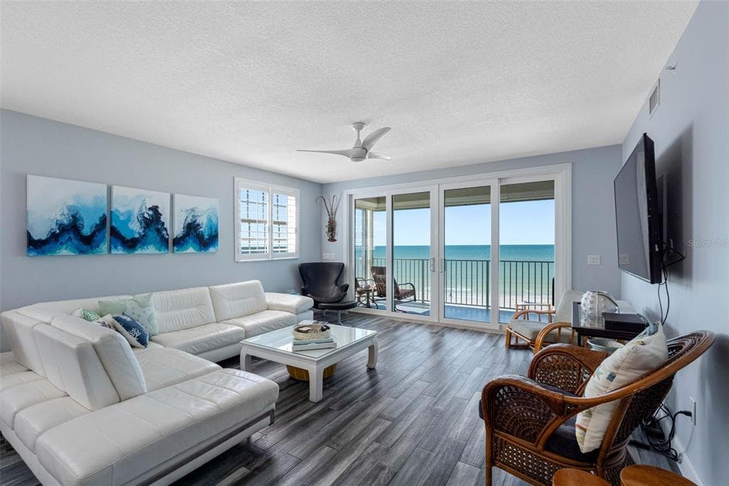 19710 GULF BOULEVARD 301 photo 5