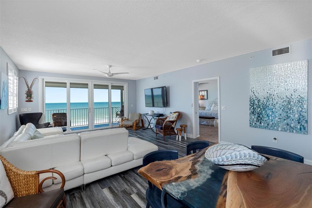 19710 GULF BOULEVARD 301 photo 18