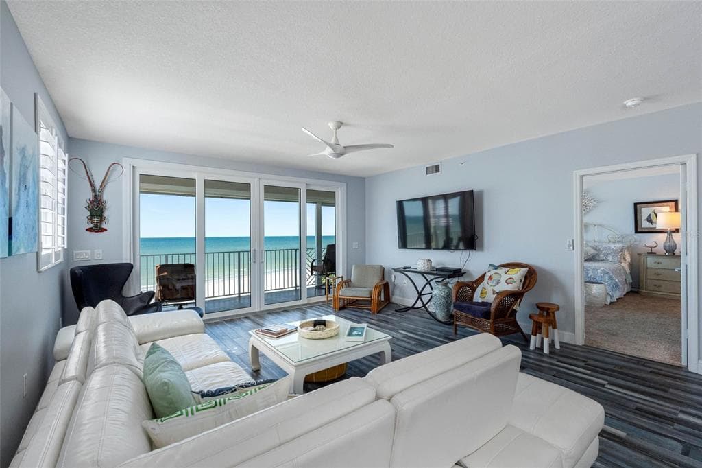 19710 GULF BOULEVARD 301 photo 19