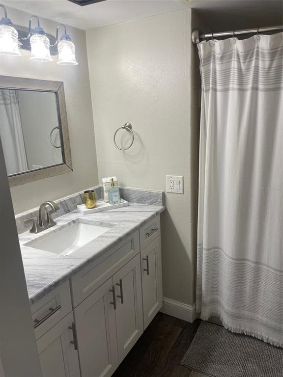 690 ISLAND WAY 1112 photo 13