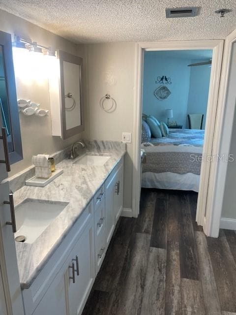690 ISLAND WAY 1112 photo 24