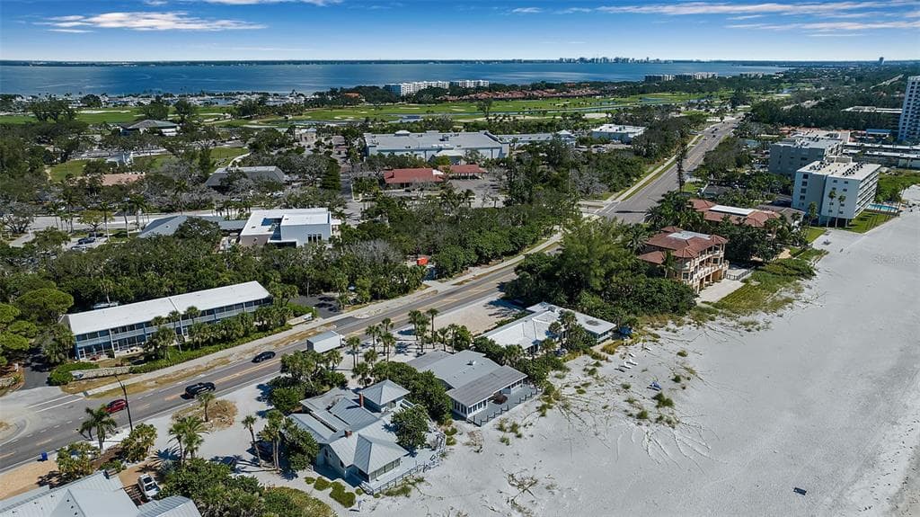 2819 GULF OF MEXICO DRIVE photo 20