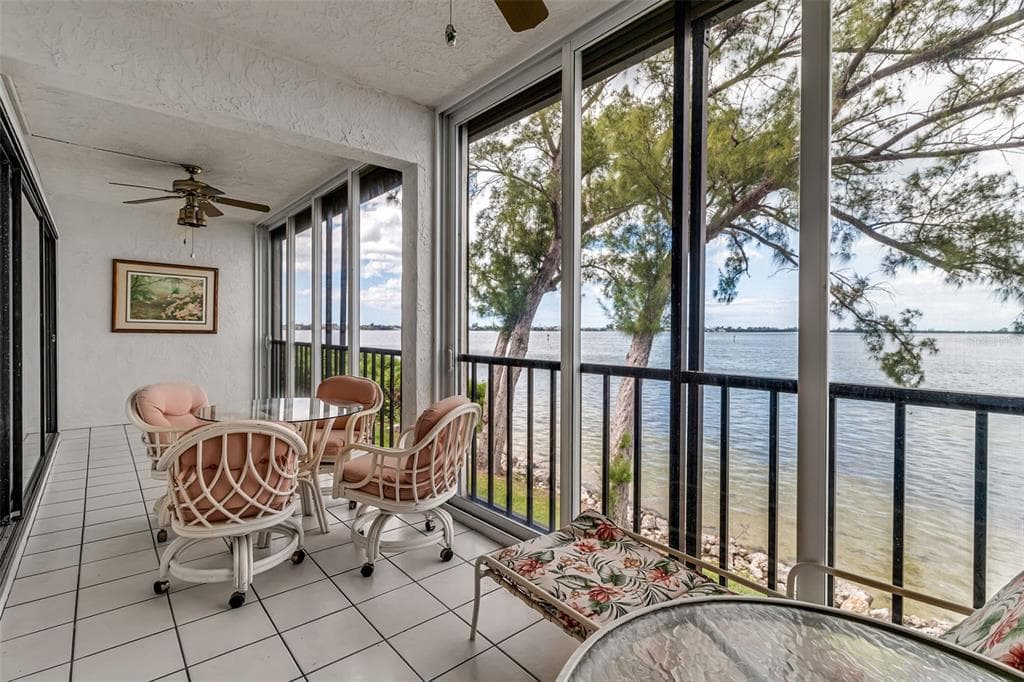 3840 MARINERS WAY 514A photo 18
