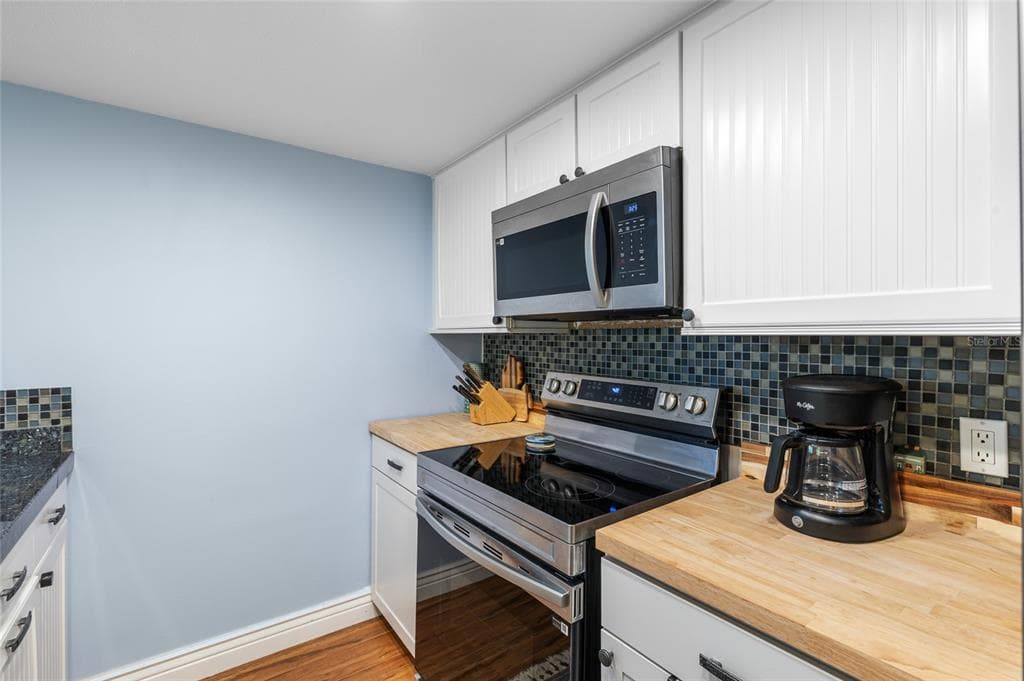 9200 LITTLE GASPARILLA ISLAND 301 photo 17